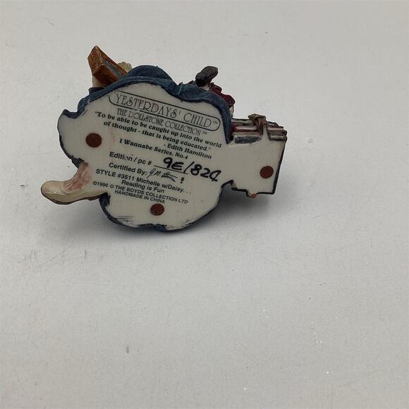 Boyds Collection Michelle with Daisy Reading Figurine 1996 Multicolor - Picture 2 of 6